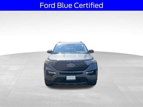 Used 2023 Ford Explorer XLT w/ Equipment Group 202A AWD/4WD image 2