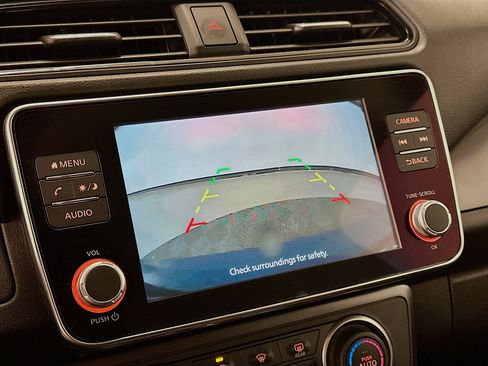 Used 2024 Nissan Leaf S image 22