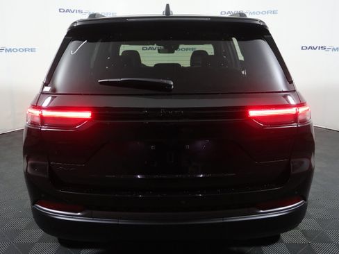 New 2026 Jeep Grand Cherokee Limited AWD/4WD image 7