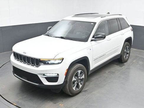 Used 2022 Jeep Grand Cherokee Limited 4xe w/ Luxury Tech Group II AWD/4WD image 15