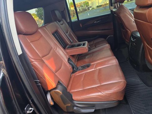 Used 2015 Cadillac Escalade ESV Premium image 12