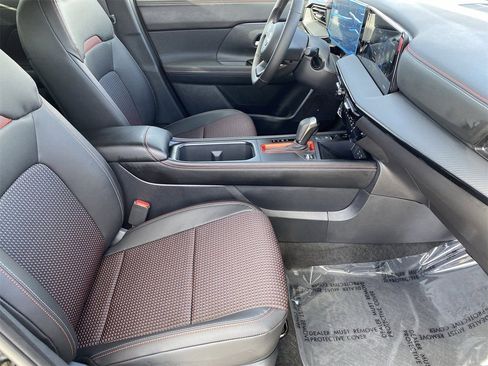 New 2026 Nissan Kicks SR FWD image 11