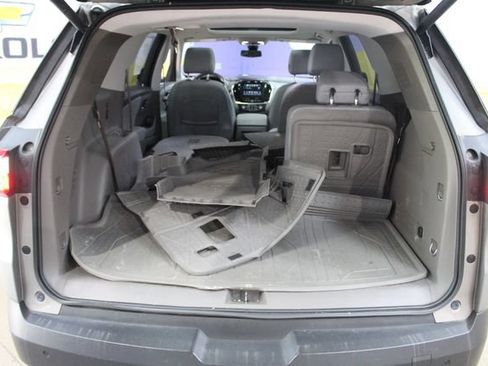 Used 2019 Chevrolet Traverse LT w/ LT Premium Package AWD/4WD image 15