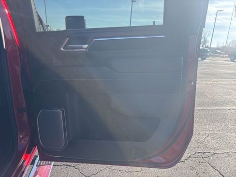 Used 2024 GMC Sierra 3500 Denali w/ Denali Reserve Package image 21