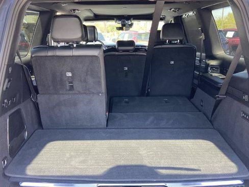 Used 2023 Jeep Grand Wagoneer 4WD w/ Flexible Seating Group image 23