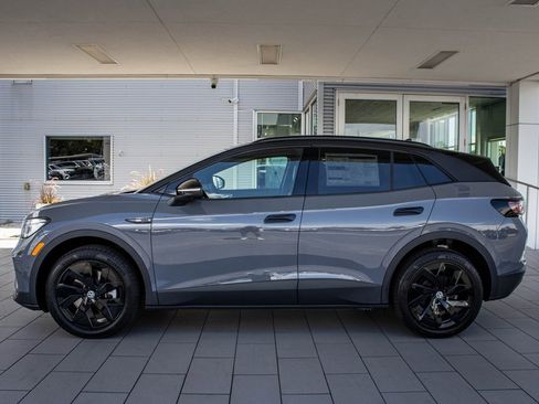 New 2025 Volkswagen ID.4 Pro S Plus image 12