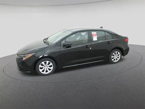 New 2026 Toyota Corolla LE image 2