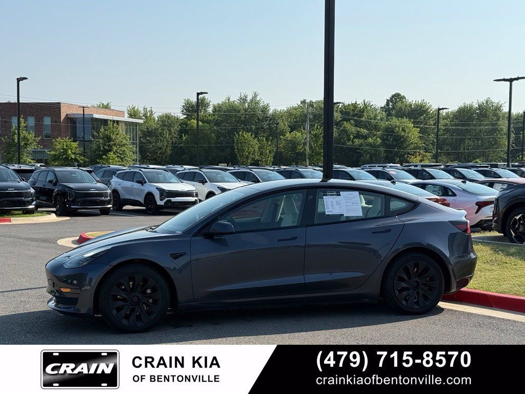Used 2023 Tesla Model 3 Standard Range RWD image 4