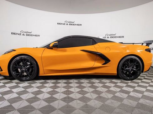 Used 2022 Chevrolet Corvette Stingray Premium Conv w/ Z51 Performance Package RWD image 11