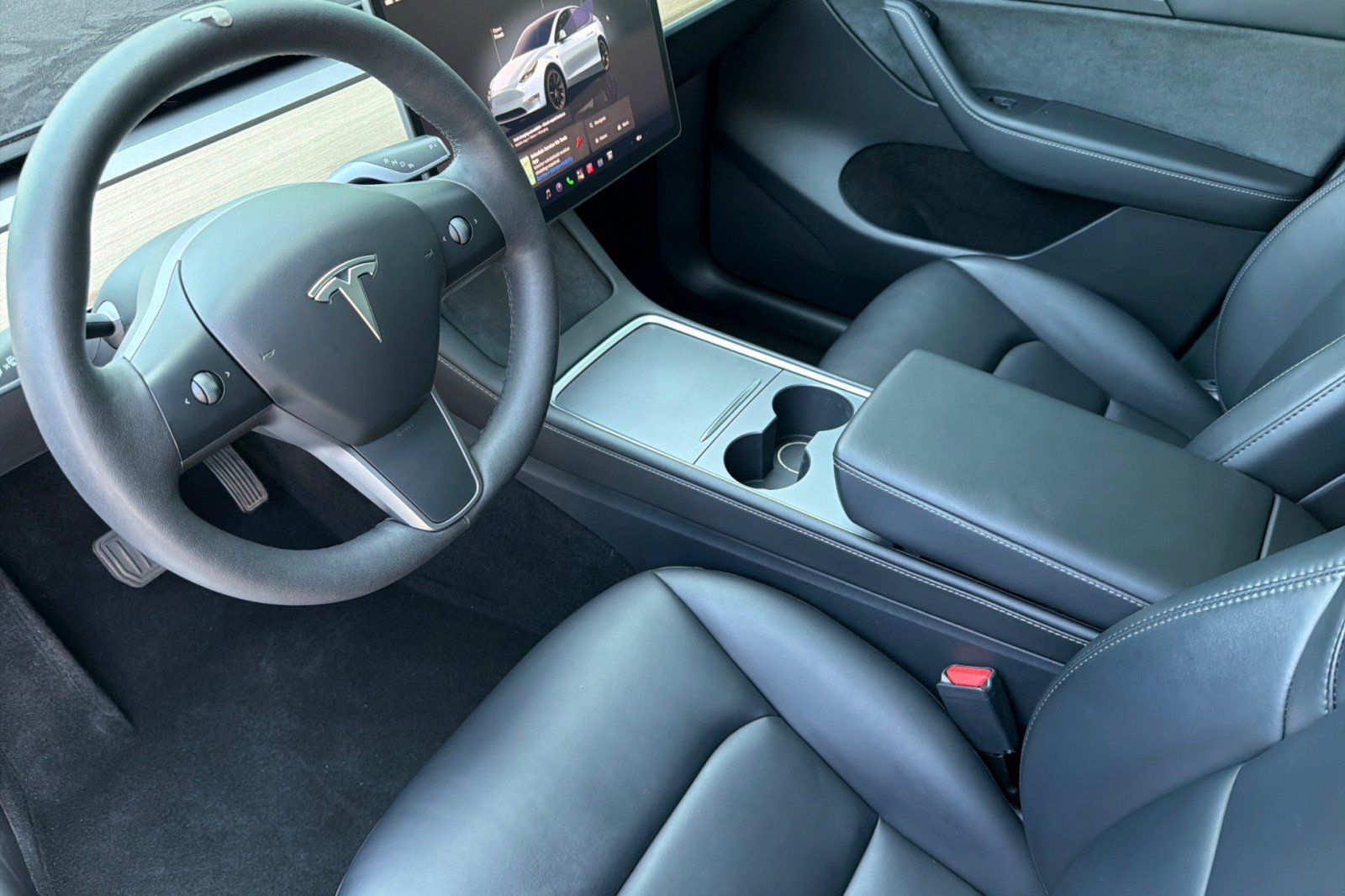 Used 2023 Tesla Model Y Long Range AWD/4WD image 4