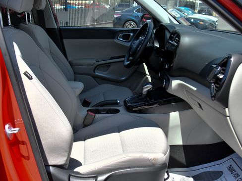 Used 2024 Kia Soul EX image 44