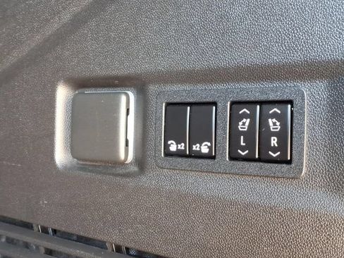 Certified 2021 Chevrolet Tahoe High Country w/ Premium Package AWD/4WD image 8