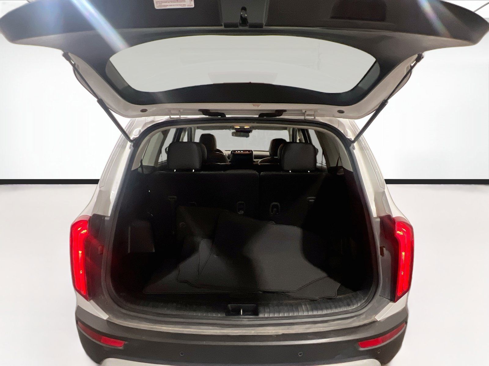 Used 2021 Kia Telluride LX FWD image 19