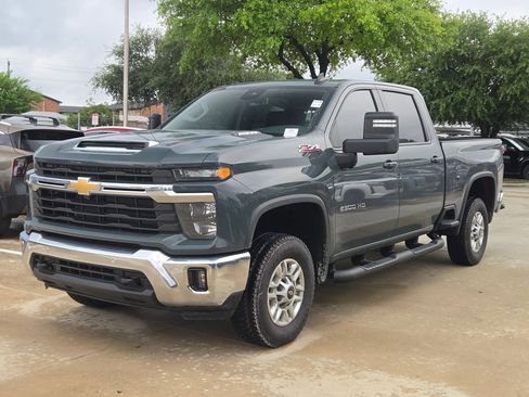 Used 2025 Chevrolet Silverado 2500 LT w/ All Star Edition image 7