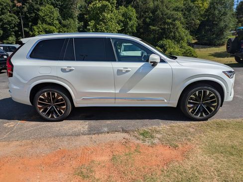 New 2026 Volvo XC90 B5 Core AWD/4WD image 7
