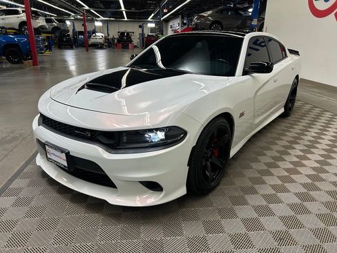 Used 2023 Dodge Charger Scat Pack RWD image 3