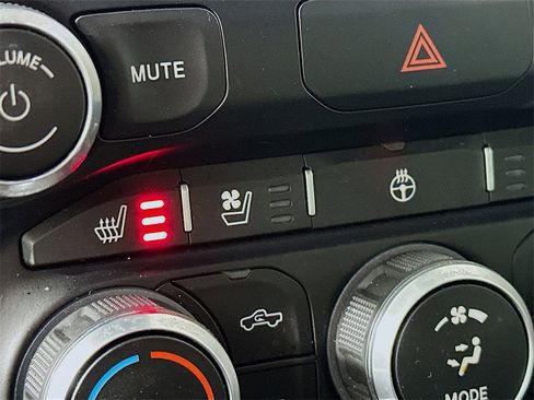 Used 2022 RAM 1500 Laramie image 19