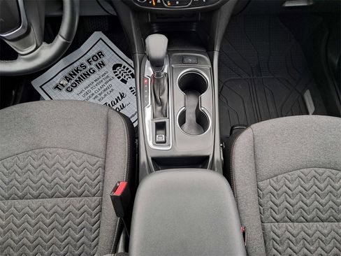 Used 2024 Chevrolet Equinox LT image 18