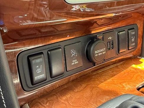 Used 2019 INFINITI QX80 Luxe w/ All-Season Package RWD image 19