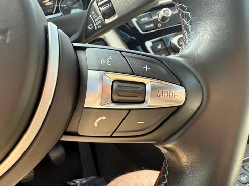 Used 2019 BMW M4 Coupe w/ Competition Package RWD image 28