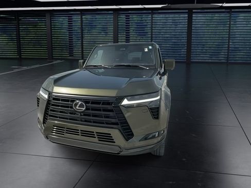 Certified 2025 Lexus GX 550 w/ Cold Area Package AWD/4WD image 3