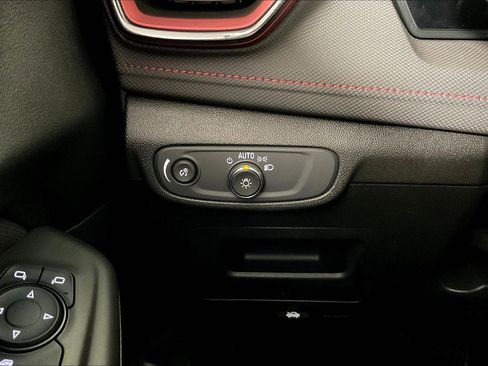 Used 2025 Chevrolet TrailBlazer RS w/ Driver Confidence Package image 14