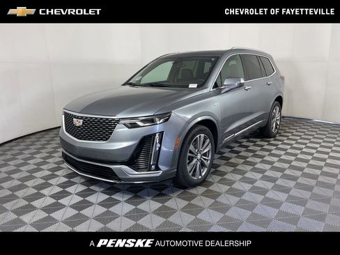 Used 2022 Cadillac XT6 Premium Luxury image 1