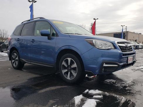 Used 2017 Subaru Forester 2.5i Premium image 1