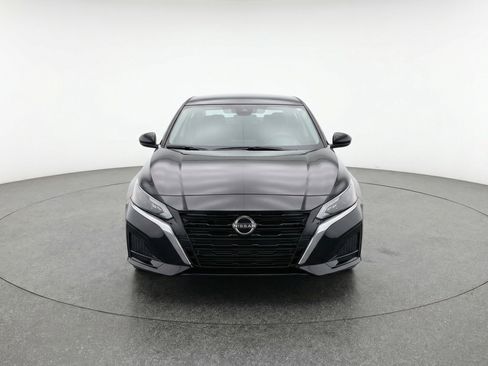 Used 2025 Nissan Altima 2.5 SV image 2