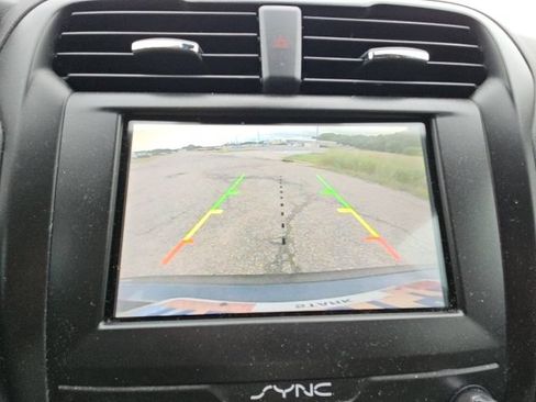 Used 2020 Ford Fusion SE w/ Equipment Group 151A FWD image 18