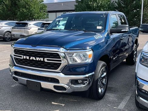 Used 2022 RAM 1500 Big Horn AWD/4WD image 3