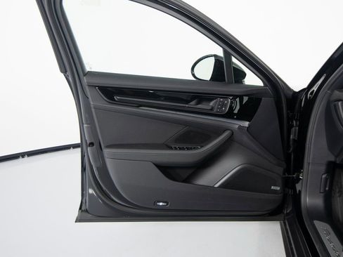 New 2026 Porsche Panamera 4 image 17
