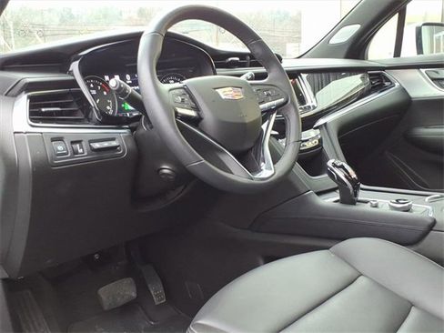 Certified 2025 Cadillac XT6 Premium Luxury w/ Technology Package image 13