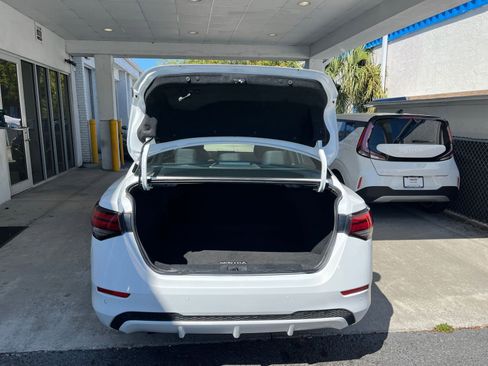 Used 2025 Nissan Sentra SV image 29