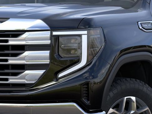 New 2026 GMC Sierra 1500 SLE w/ X31 Off-Road Package AWD/4WD image 10