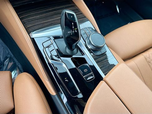 Used 2023 BMW 540i 540i w/ M Sport Package image 17