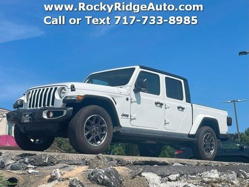 Used 2023 Jeep Gladiator Sport image 1