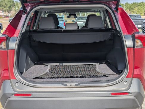 Used 2025 Toyota RAV4 XLE Premium image 31