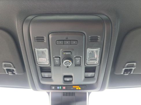 Used 2024 Chevrolet Suburban RST w/ Luxury Package AWD/4WD image 19