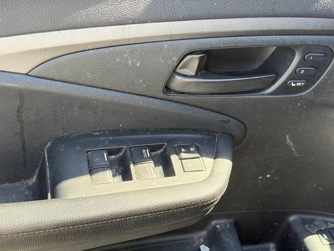 Used 2022 Honda Pilot TrailSport image 7