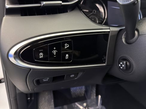 Used 2023 Genesis GV70 2.5T w/ Select Package image 15