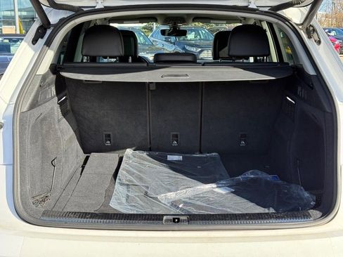 Used 2018 Audi Q5 Prestige w/ Prestige Package image 6