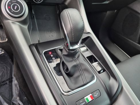 Used 2024 Alfa Romeo Tonale Veloce w/ Active Assist Package AWD/4WD image 40