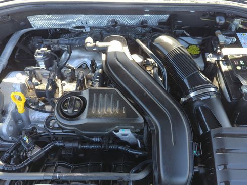 Used 2024 Volkswagen Jetta SE image 21