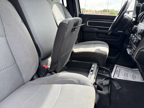 Used 2024 RAM 2500 Big Horn AWD/4WD image 26
