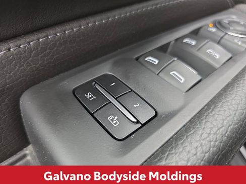 Used 2024 GMC Yukon Denali AWD/4WD image 26