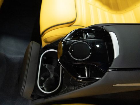 Used 2024 Ferrari Purosangue image 28