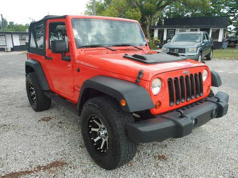 Used 2013 Jeep Wrangler Sport AWD/4WD image 3