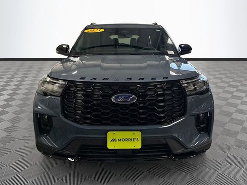 Used 2025 Ford Explorer ST-Line w/ Premium Package image 2