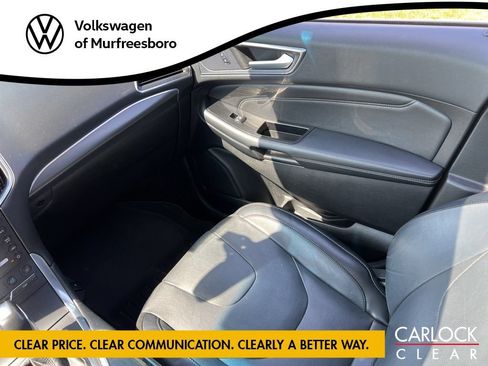Used 2017 Ford Edge Titanium w/ Equipment Group 301A AWD/4WD image 29